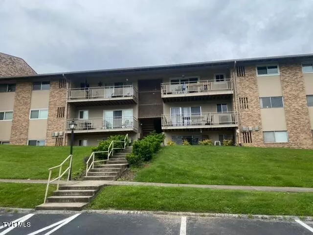 1055 Carriage Circle CIR #303, Bristol, VA 24201