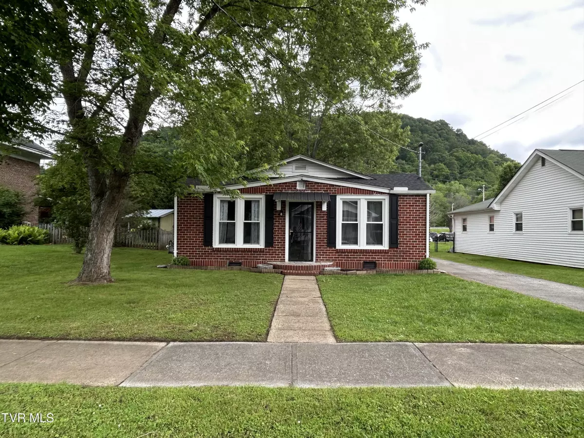 Elizabethton, TN 37643,408 S Main St