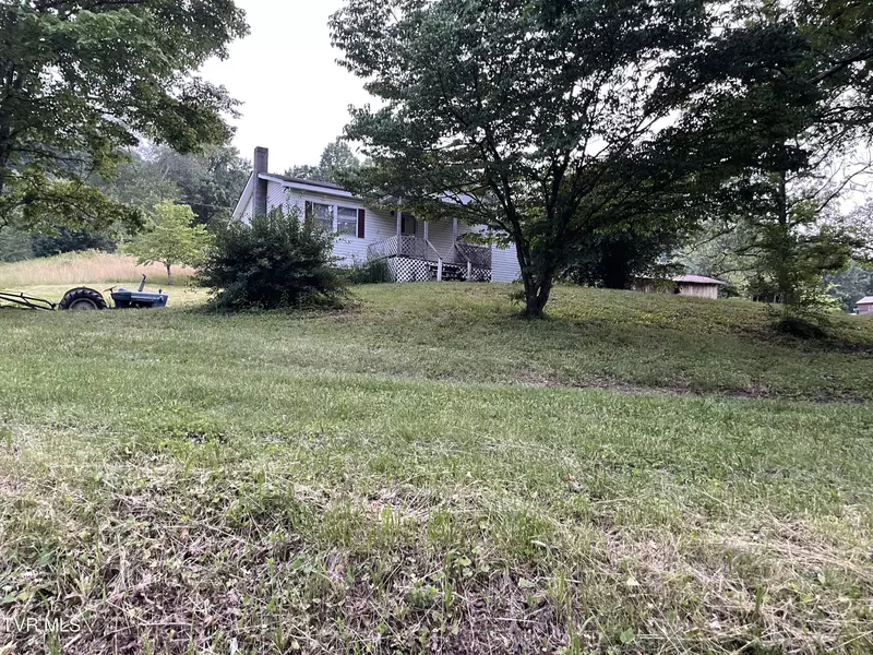 783 Big Hill RD, Mooresburg, TN 37811