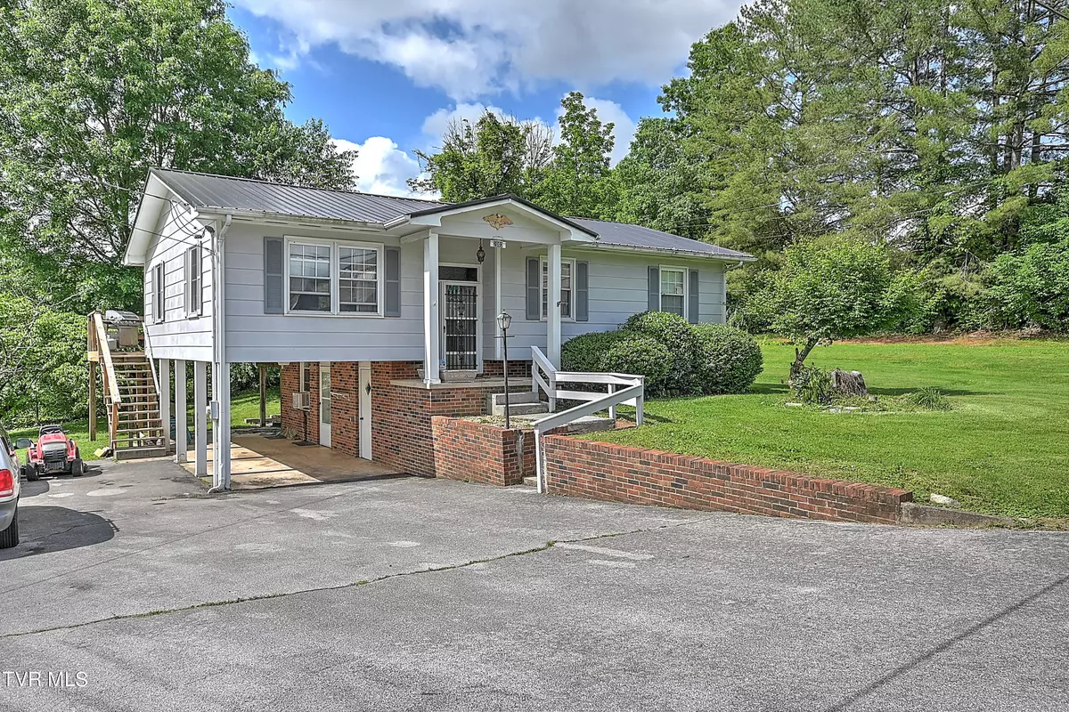 Johnson City, TN 37604,2003 Seminole DR