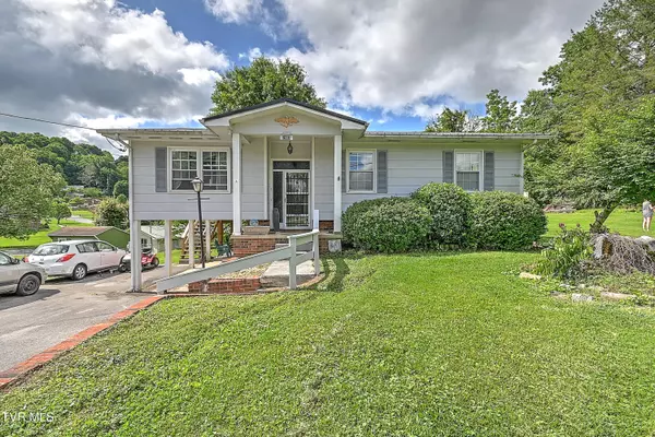 Johnson City, TN 37604,2003 Seminole DR