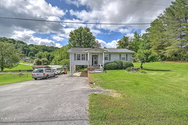 Johnson City, TN 37604,2003 Seminole DR