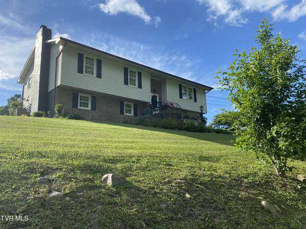 157 Consitution AVE,  Elizabethton,  TN 37643