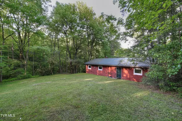 Roan Mountain, TN 37687,106 Ripshin Lake RD