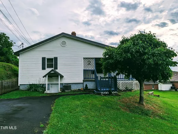 Clintwood, VA 24228,276 Mcclure AVE