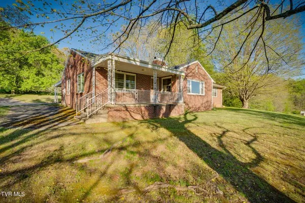 Kingsport, TN 37660,371 Holston River DR