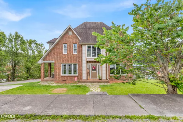 620 2nd ST, Coeburn, VA 24230