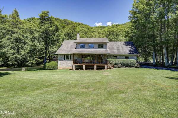 Roan Mountain, TN 37687,122 Chase DR