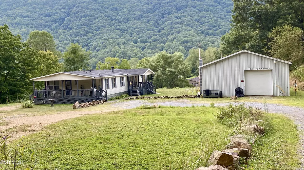 Saltville, VA 24370,310 Pickle Hollow RD