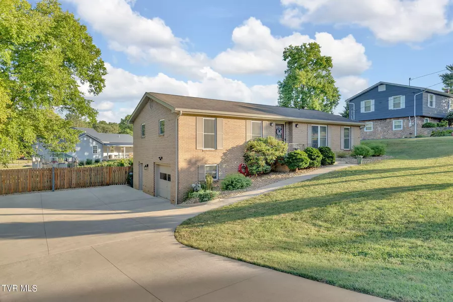 403 Oriole DR, Greeneville, TN 37743