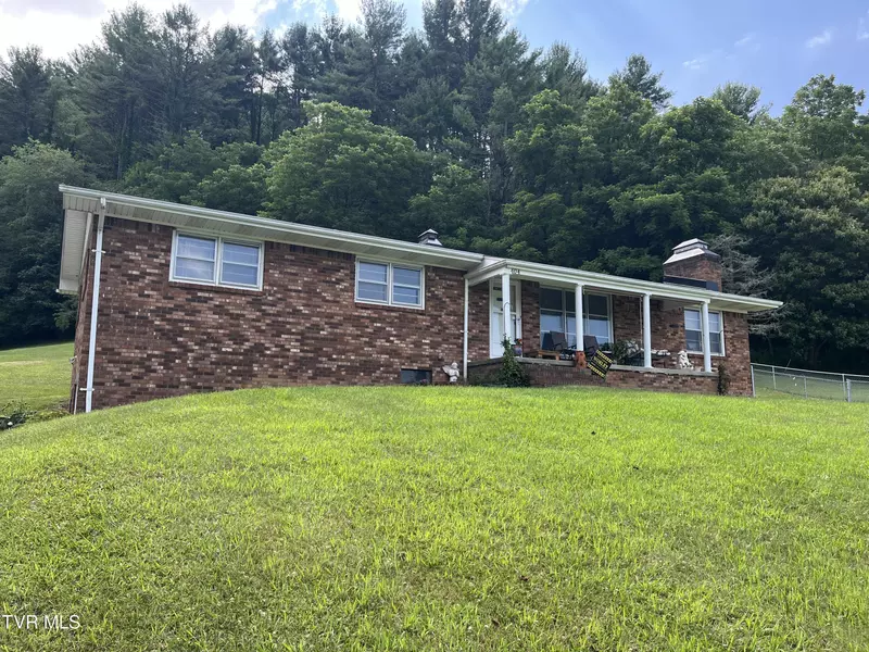 404 Shady ST, Mountain City, TN 37683