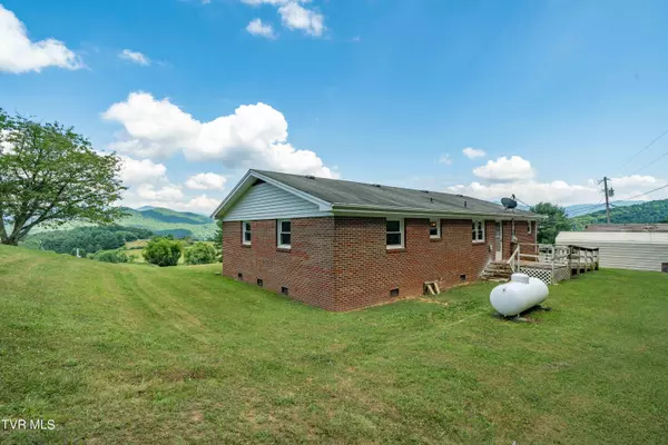 199 Crowder RD, Mountain City, TN 37683