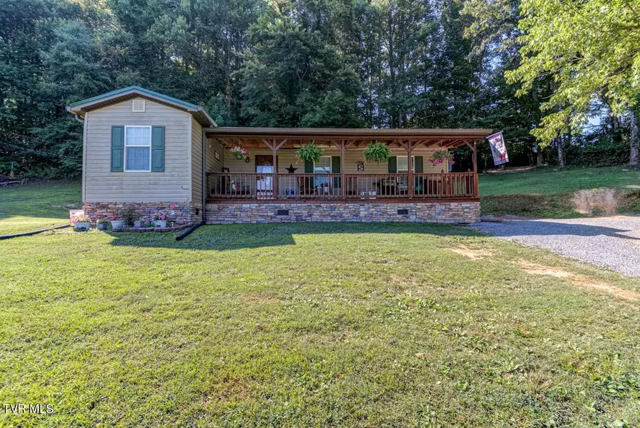 1672 Pressmens Home RD, Rogersville, TN 37857