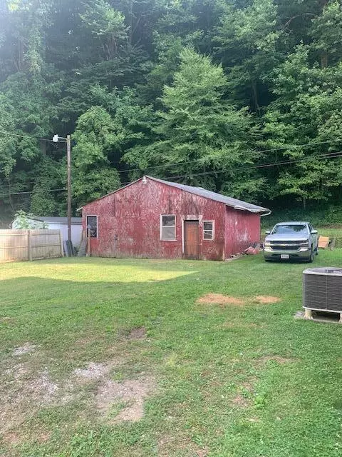 Appalachia, VA 24216,1710 Derby RD