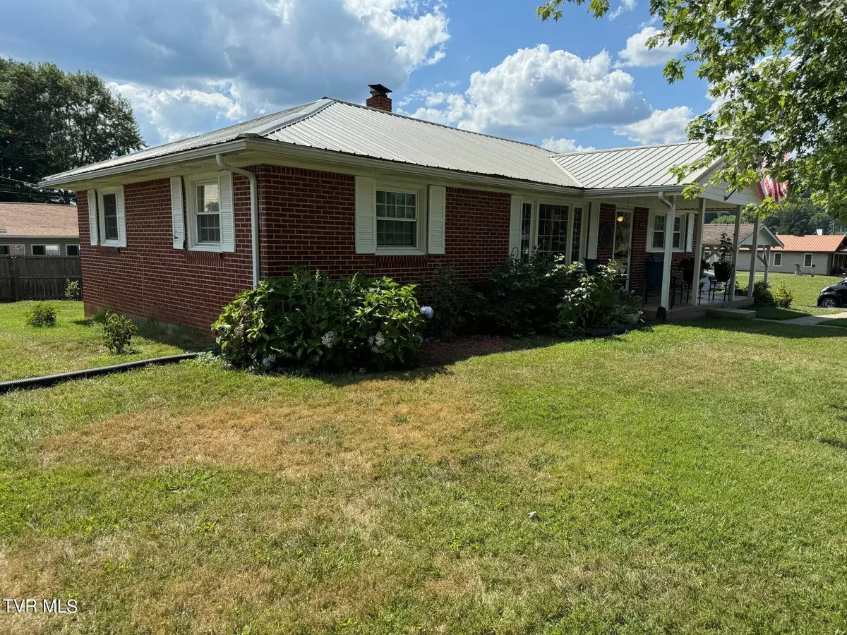 Jonesville, VA 24263,322 Holmes ST