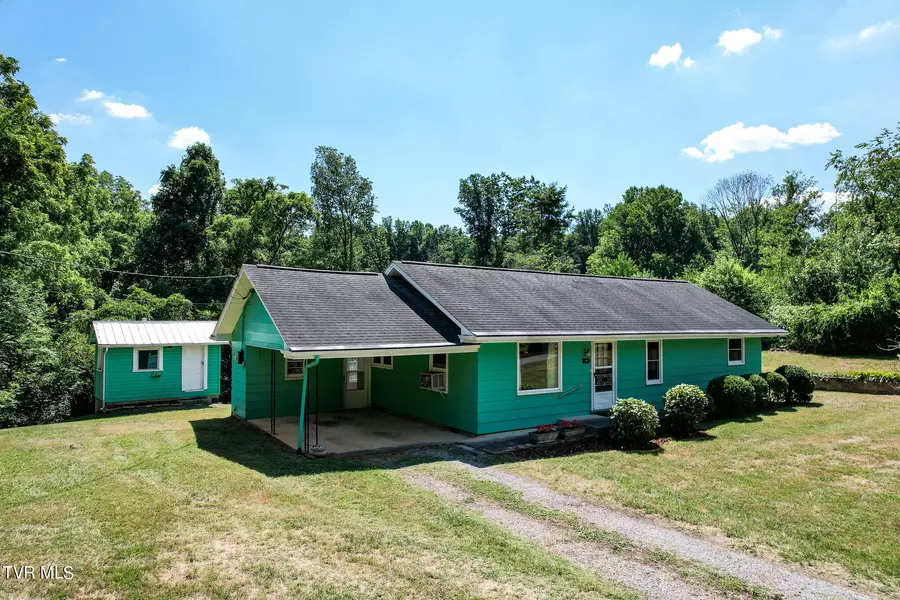 105 Poplar LN, Kingsport, TN 37663