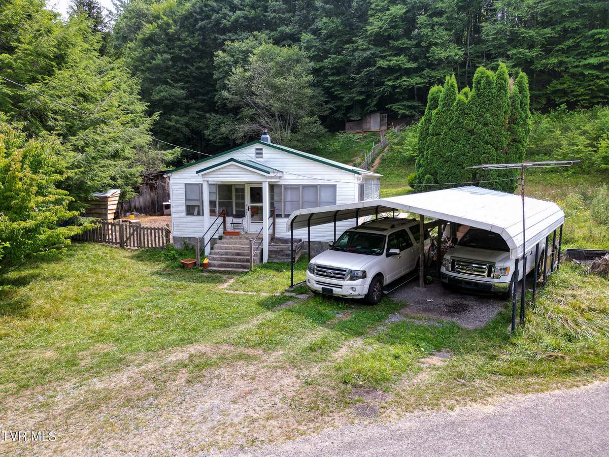 Trade, TN 37691,729 Drakes Creek RD