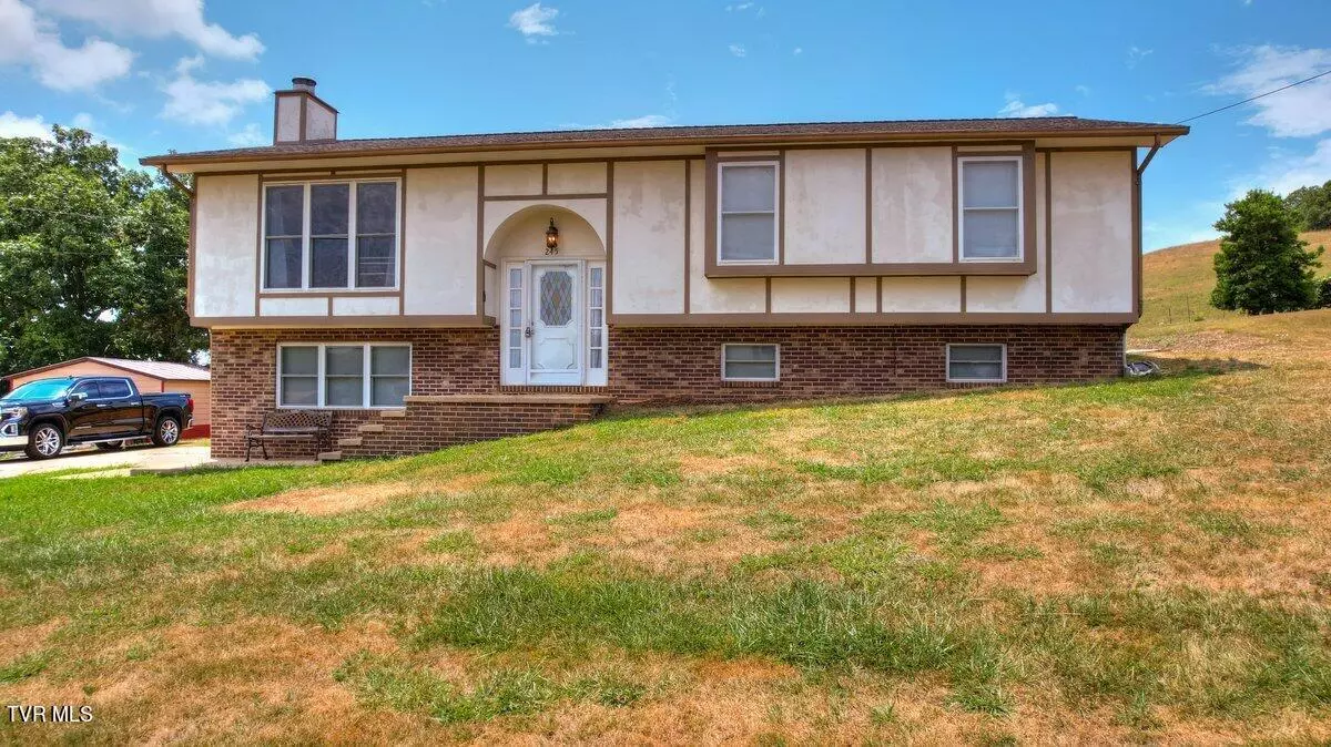 Greeneville, TN 37745,245 Plainview Heights CIR