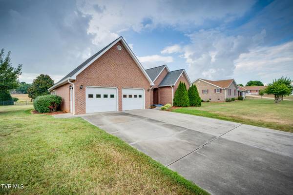 Greeneville, TN 37745,15 Dale CT