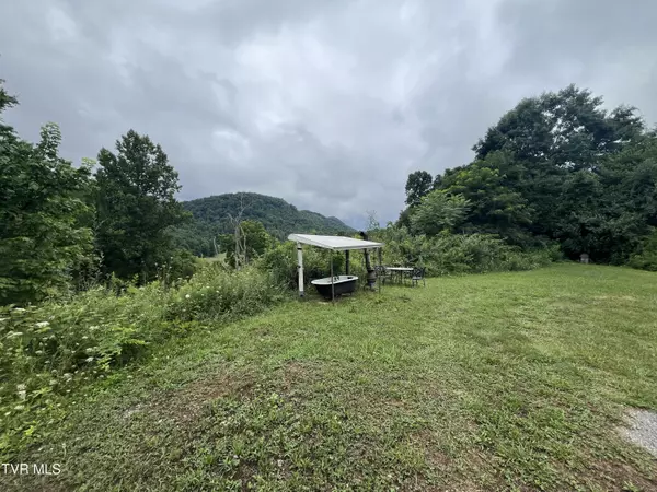 Duffield, VA 24244,1879 Ford Branch Rd.