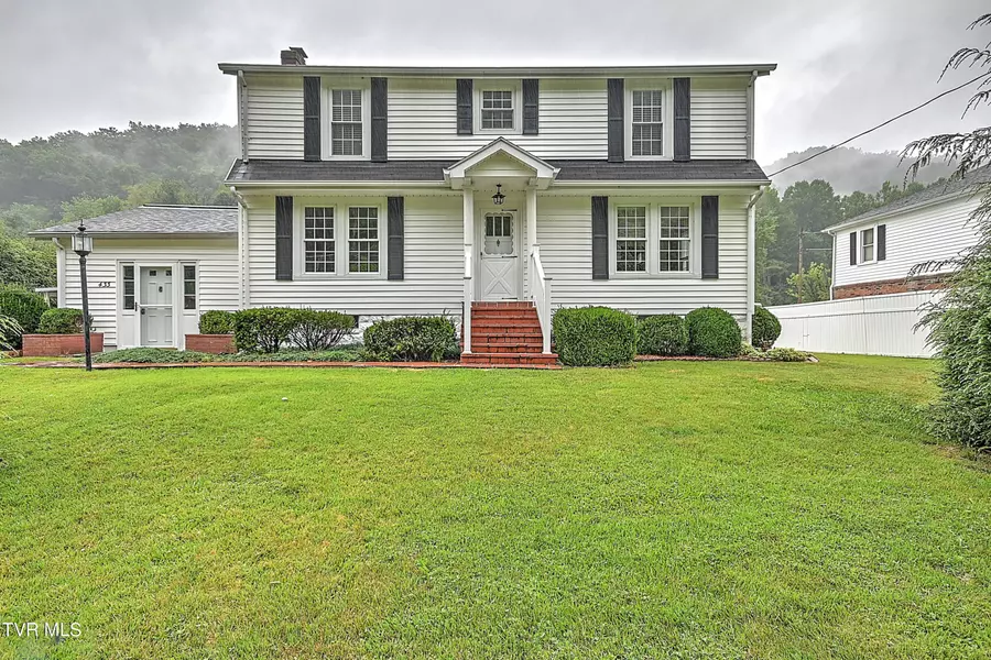 433 Indian Creek RD, Cedar Bluff, VA 24609