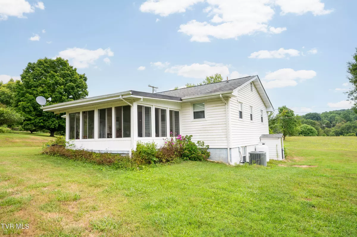 Blountville, TN 37617,1547 Island RD