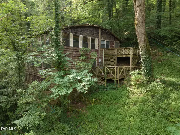 Townsend, TN 37882,109 Mount Luke RD