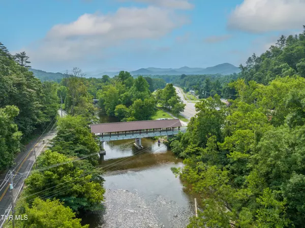 Townsend, TN 37882,109 Mount Luke RD