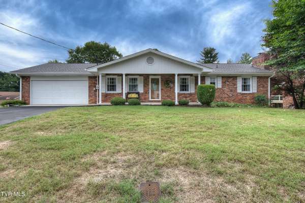 2106 Knob Creek RD, Johnson City, TN 37604