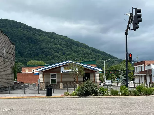 Big Stone Gap, VA 24219,11 5th ST