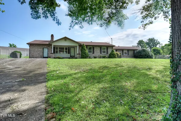 Johnson City, TN 37604,4 Hastings CT