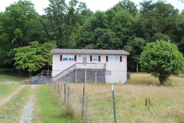 887 Old Elizabethton HWY, Bluff City, TN 37618