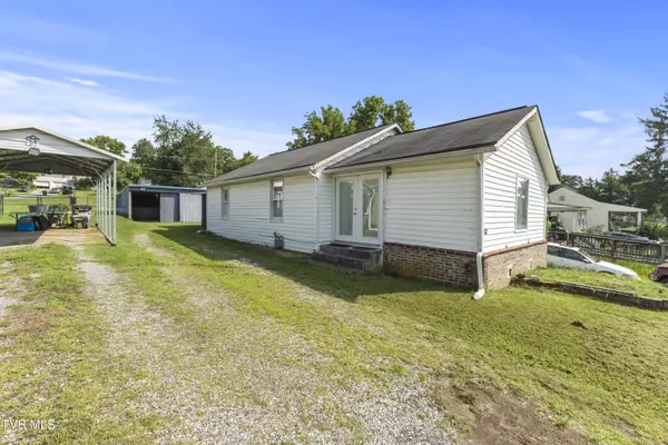 431 Bay ST, Mount Carmel, TN 37645
