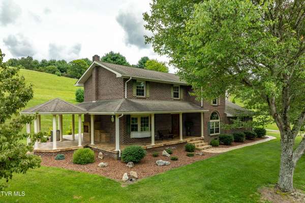 2520 Divide RD, Mountain City, TN 37683