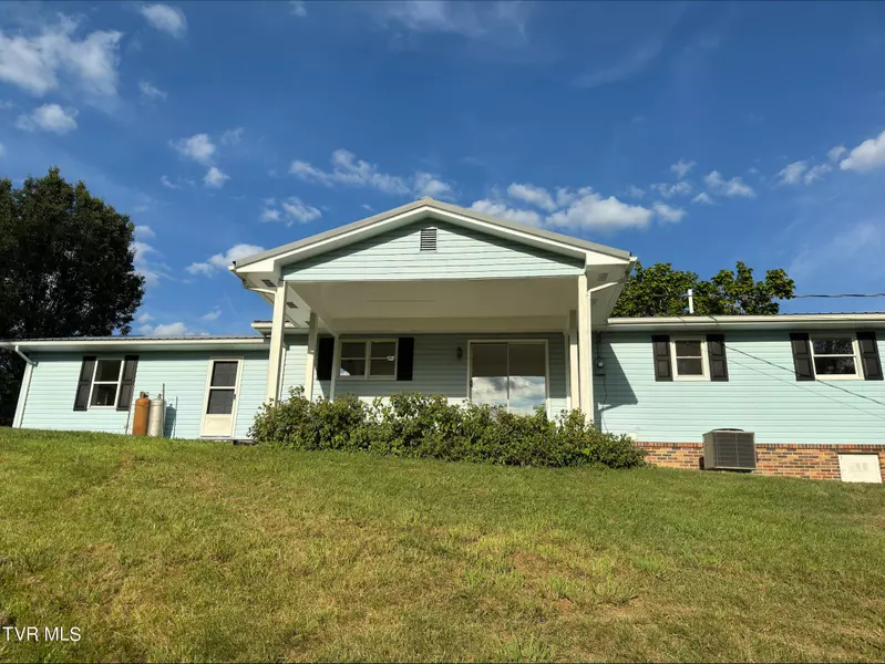 3321 Franklin DR, Big Stone Gap, VA 24219