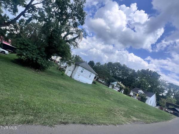 Johnson City, TN 37604,820 Hamilton ST