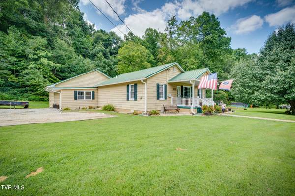 Elizabethton, TN 37643,212 Liberty Hollow RD