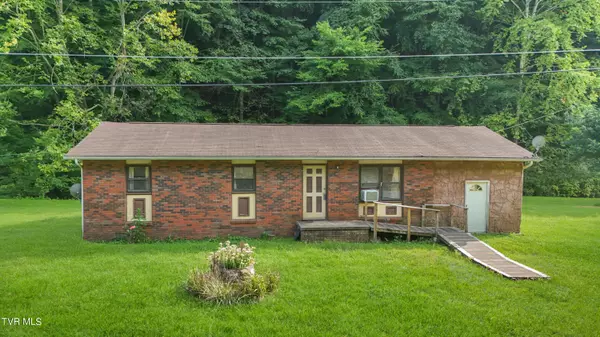 420 Willow Springs RD, Elizabethton, TN 37643