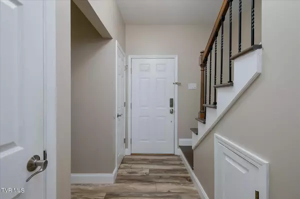 Johnson City, TN 37601,1105 8 Th AVE #5
