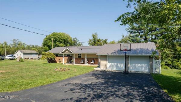 521 V I Ranch RD, Bristol, TN 37620