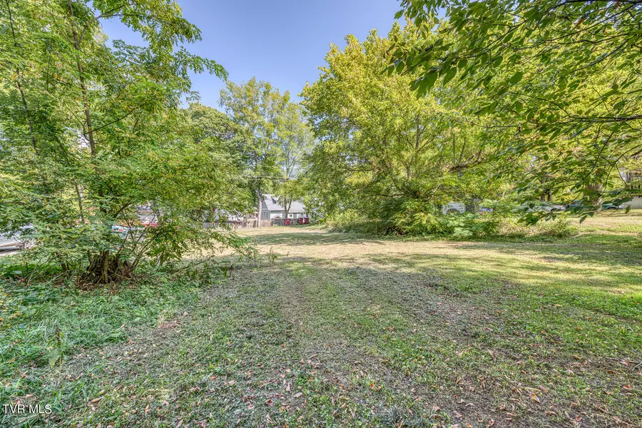 414 Poplar ST, Johnson City, TN 37604