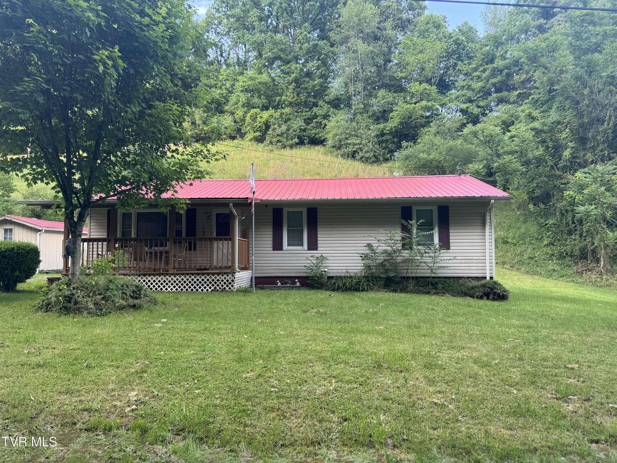 Honaker, VA 24260,100 Locust ST