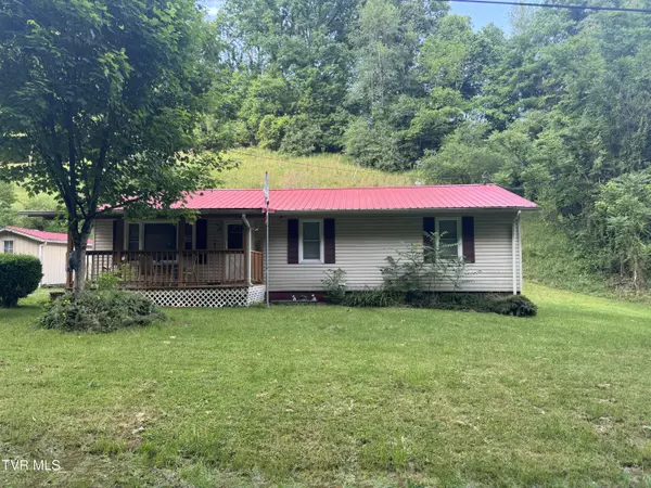 100 Locust ST, Honaker, VA 24260