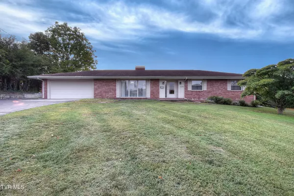 300 Fleetwood CT, Johnson City, TN 37604