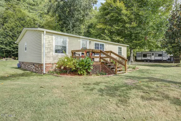 118 Phil Hawkins RD,  Unicoi,  TN 37692