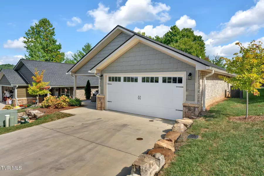 508 Hickory Tree Private Drive, Kingsport, TN 37663