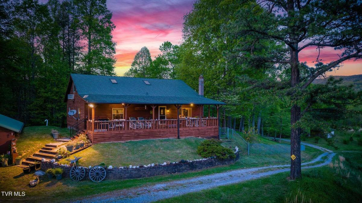 Roan Mountain, TN 37687,143 Horseshoe LN