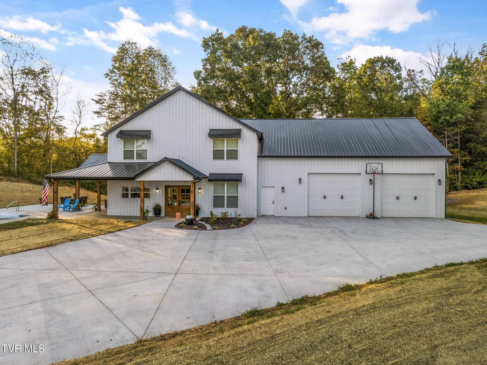 Morristown, TN 37813,2297 Fish Hatchery RD