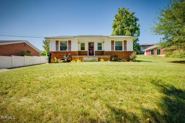 1114 Hampton AVE, Kingsport, TN 37660