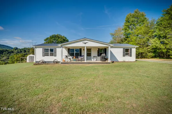 40050 Wilderness RD,  Pennington Gap,  VA 24277